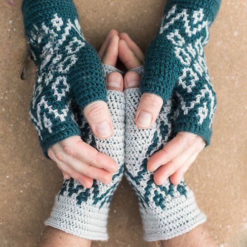 Wrist Warmers Crochet Pattern